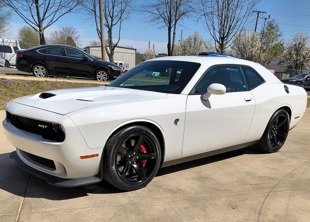 2017 Dodge Challenger SRT Hellcat 3rd Gen - Image 2 of 31