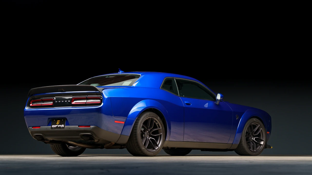 2019 Dodge Challenger SRT Hellcat 3rd Gen - Image 17 of 31