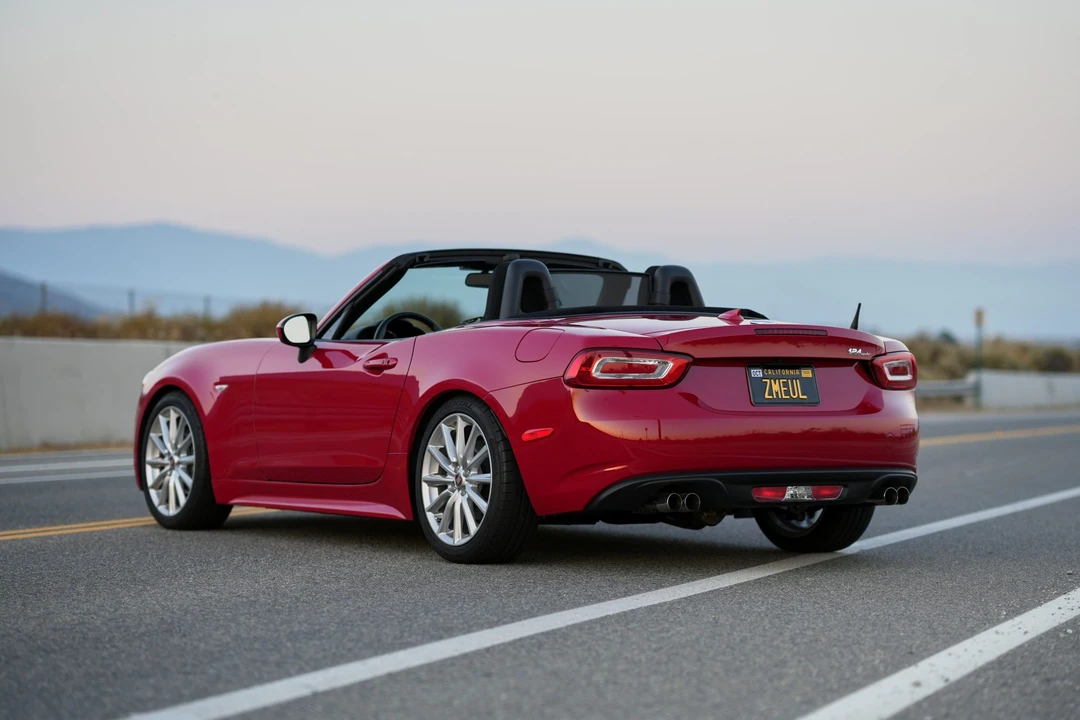 2020 Fiat 124 Spider - Image 24 of 31