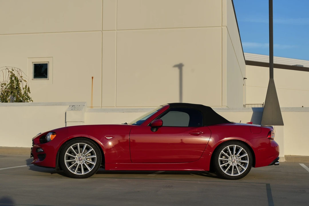 2020 Fiat 124 Spider - Image 14 of 31