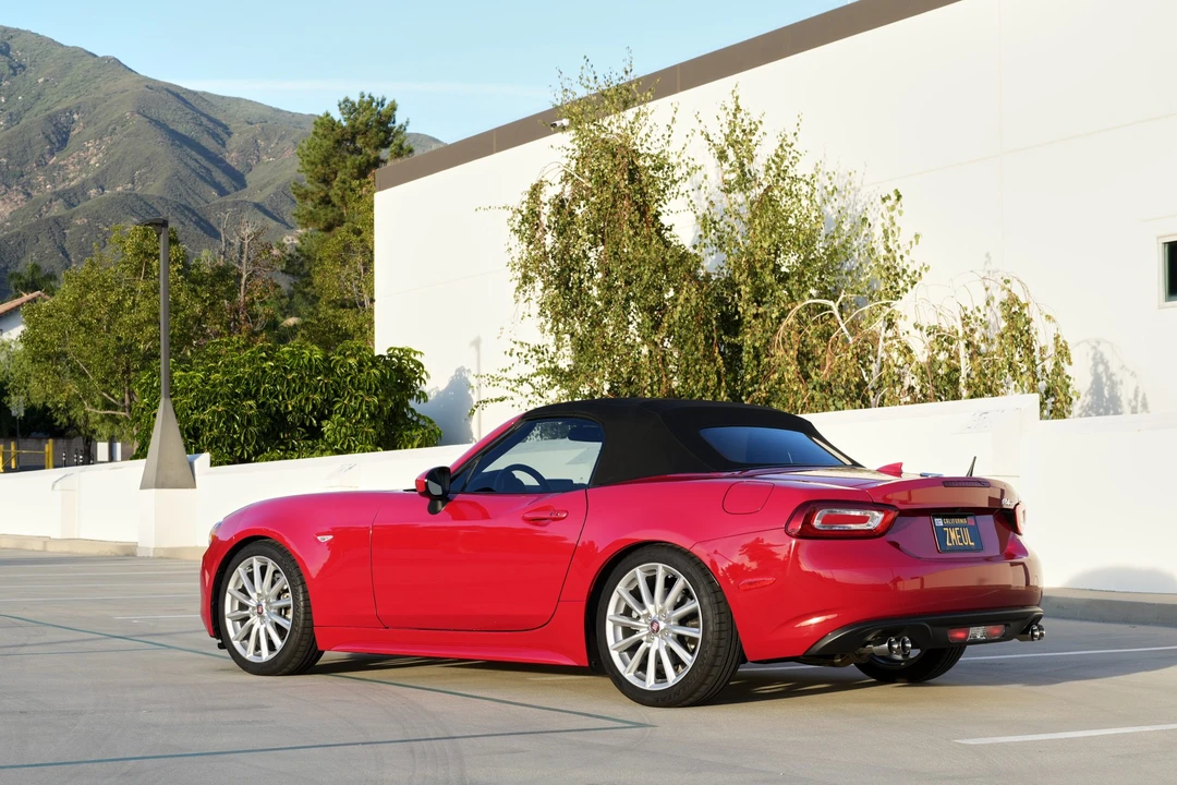 2020 Fiat 124 Spider - Image 19 of 31