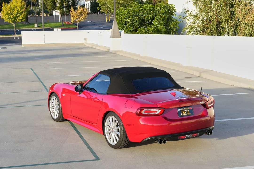 2020 Fiat 124 Spider - Image 28 of 31