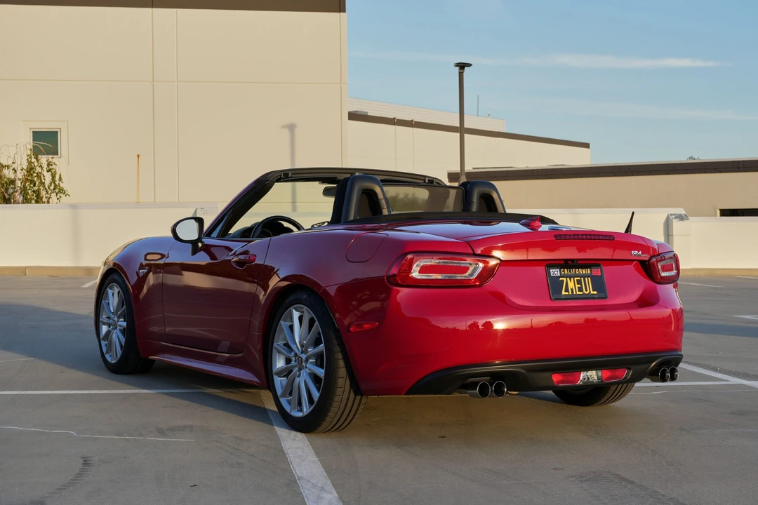 2020 Fiat 124 Spider - Image 29 of 31