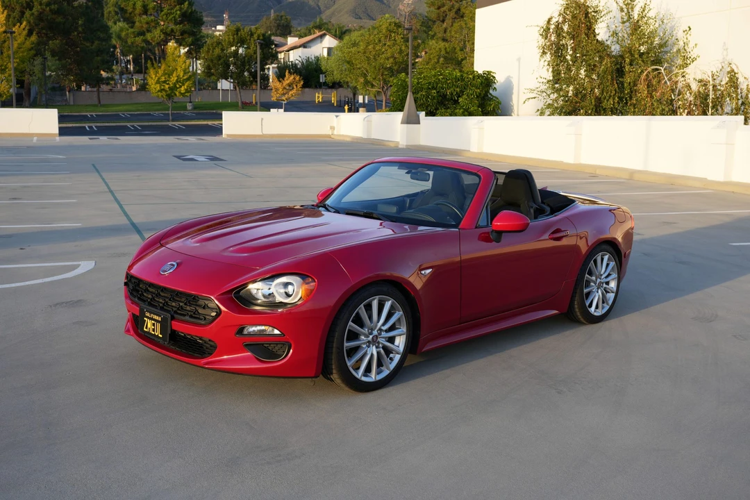 2020 Fiat 124 Spider - Image 10 of 31