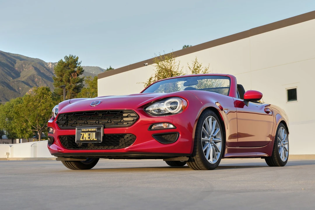2020 Fiat 124 Spider - Image 9 of 31