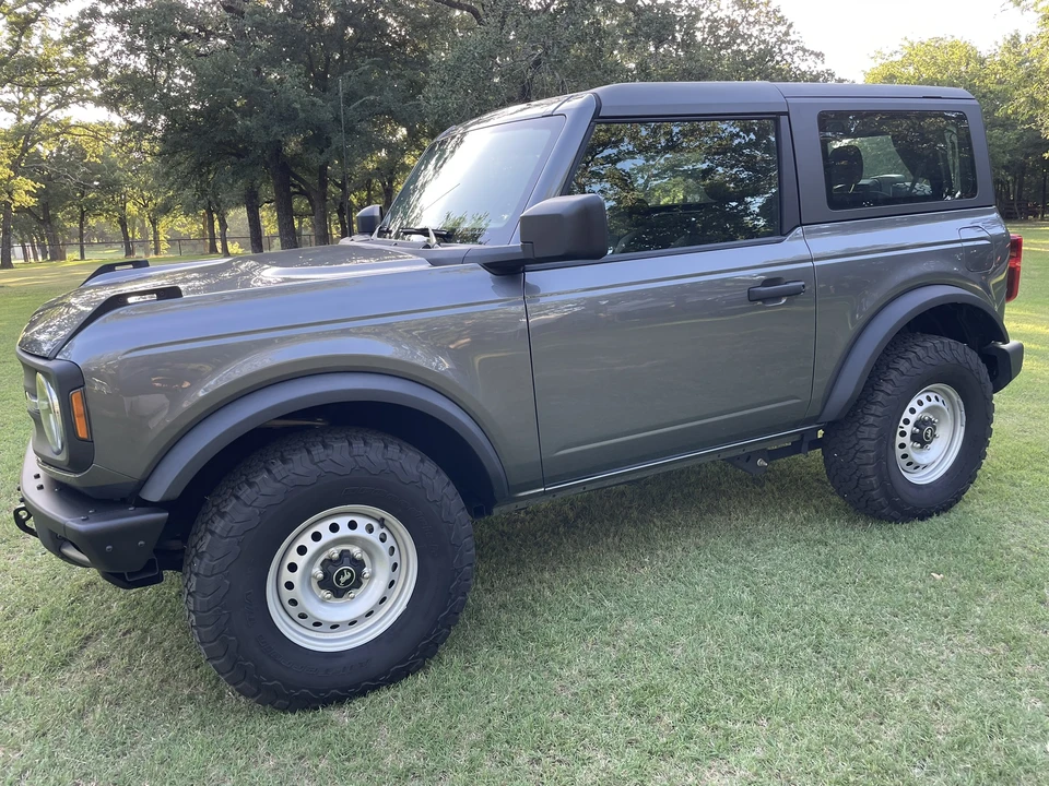 2021 Ford Bronco 6th Gen - Image 3 of 31