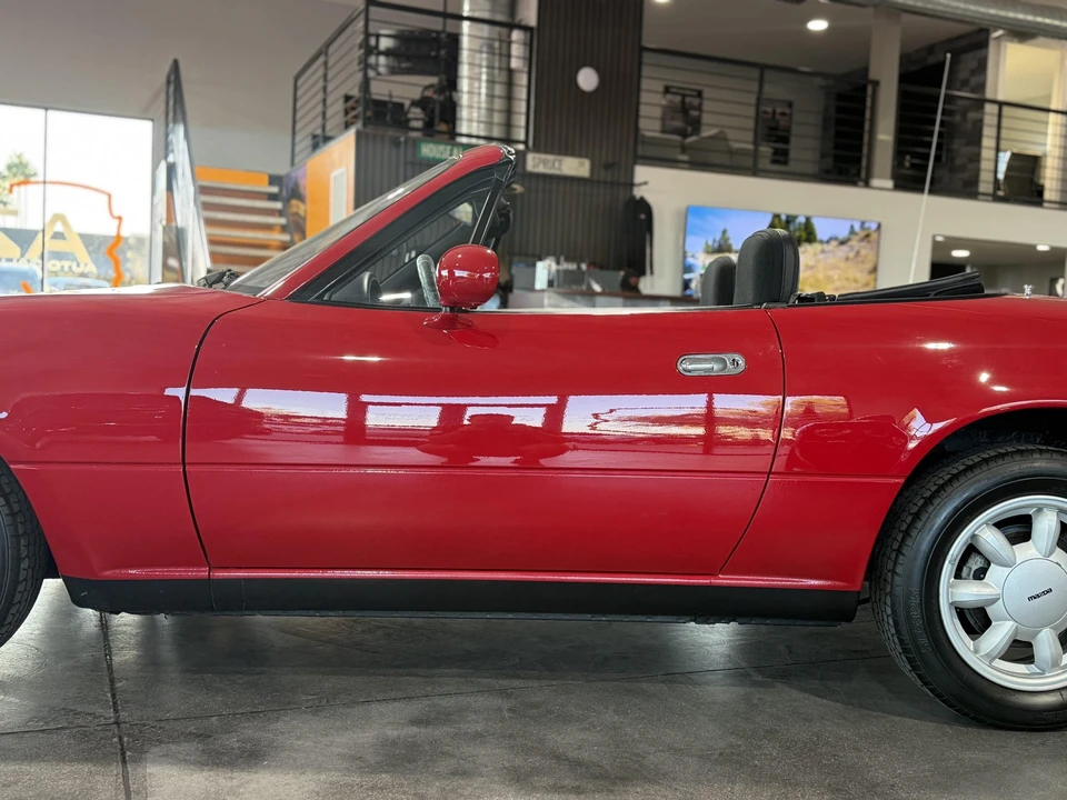 1990 Mazda NA MX-5 Miata - Image 26 of 31