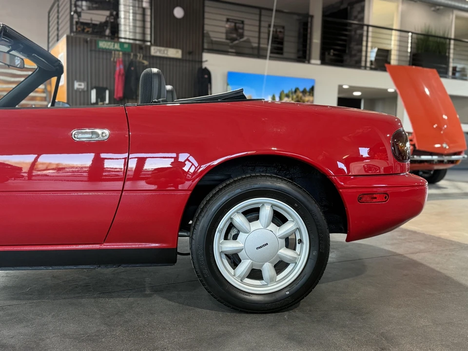 1990 Mazda NA MX-5 Miata - Image 27 of 31