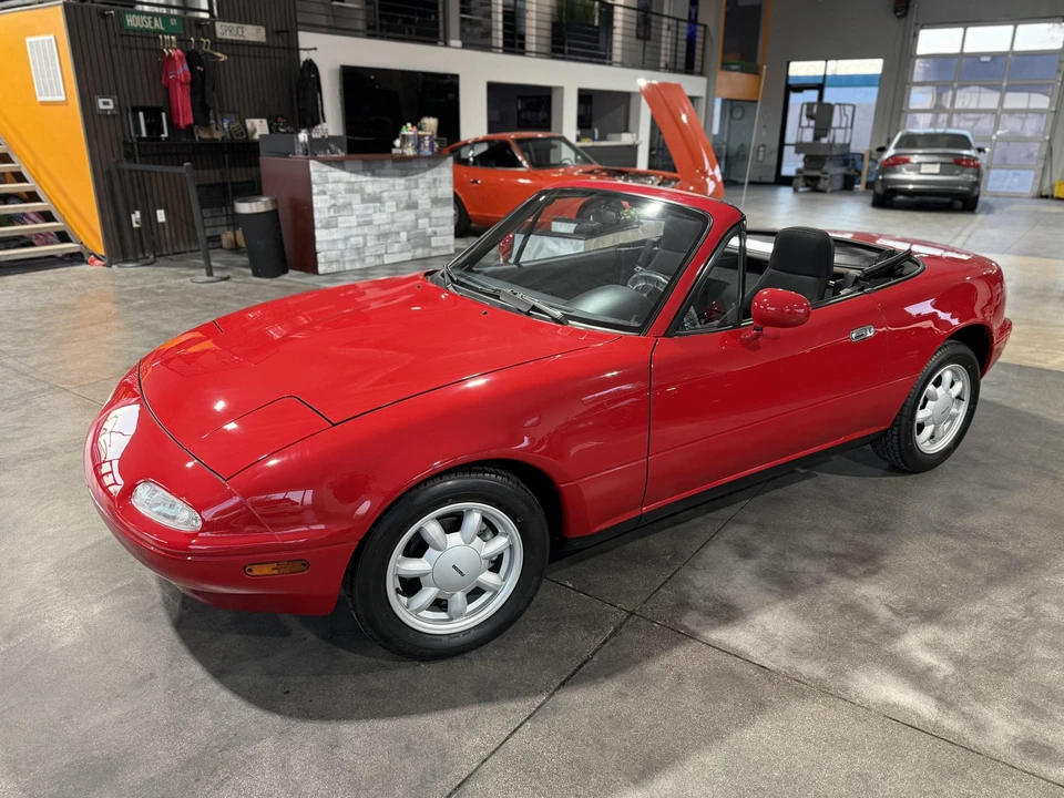 1990 Mazda NA MX-5 Miata - Image 14 of 31