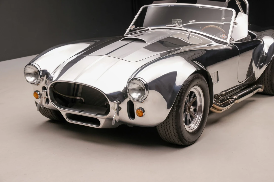 Shelby Cobra Replica - Image 24 of 31