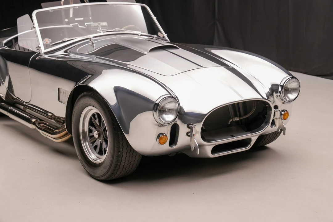 Shelby Cobra Replica - Image 25 of 31
