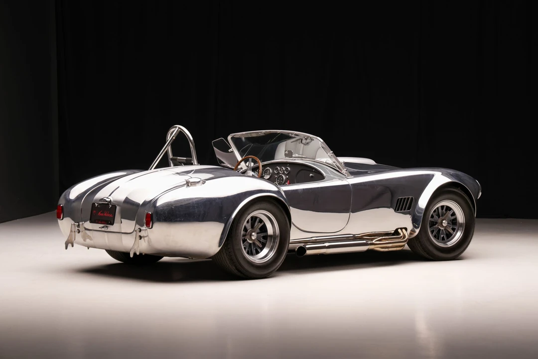 Shelby Cobra Replica - Image 9 of 31