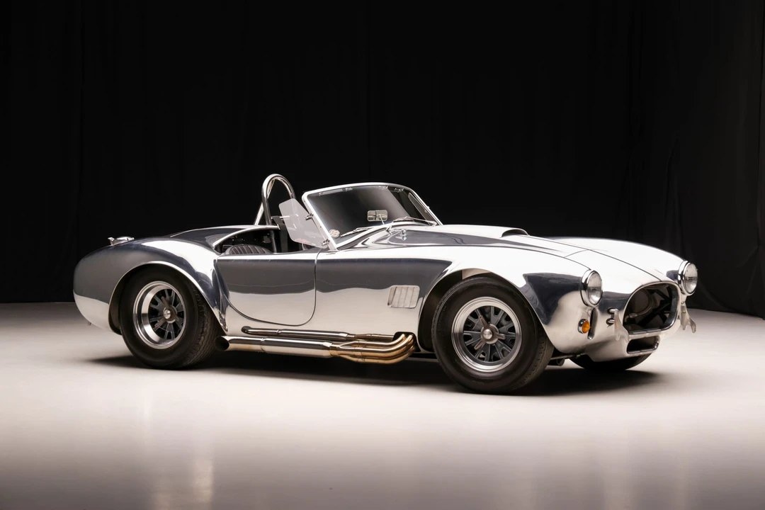 Shelby Cobra Replica - Image 11 of 31