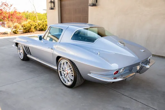 1966 Chevrolet Corvette C2 - Image 4 of 31