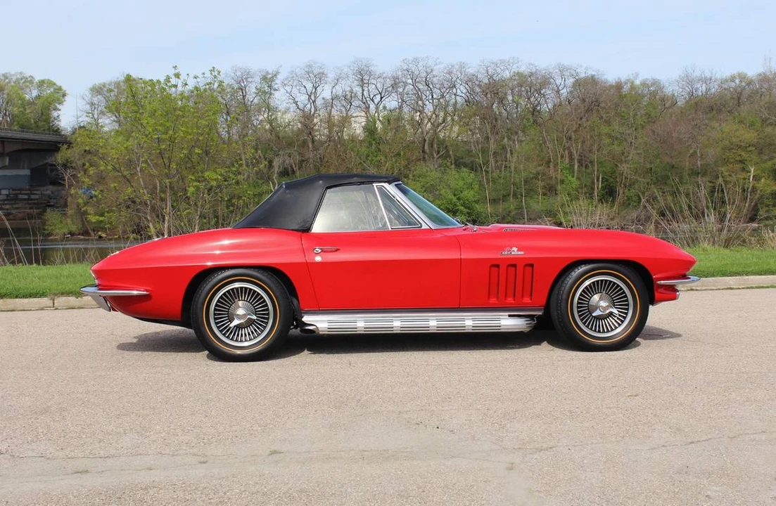 1966 Chevrolet Corvette C2 - Image 2 of 12
