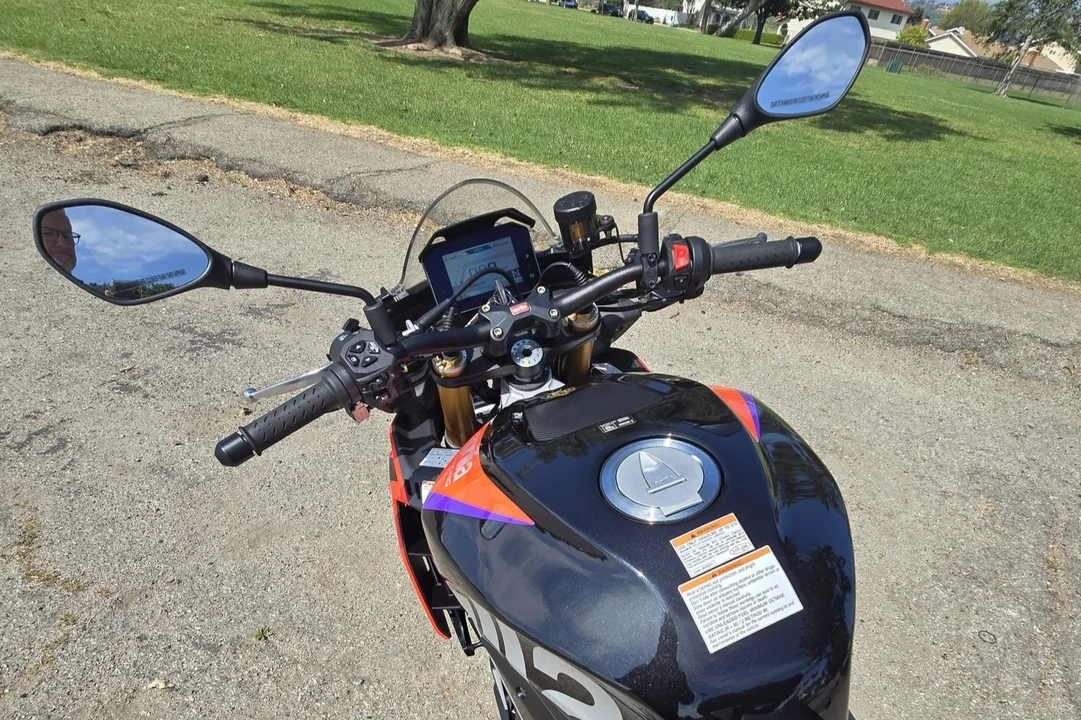 2023 Aprilia - Image 5 of 7