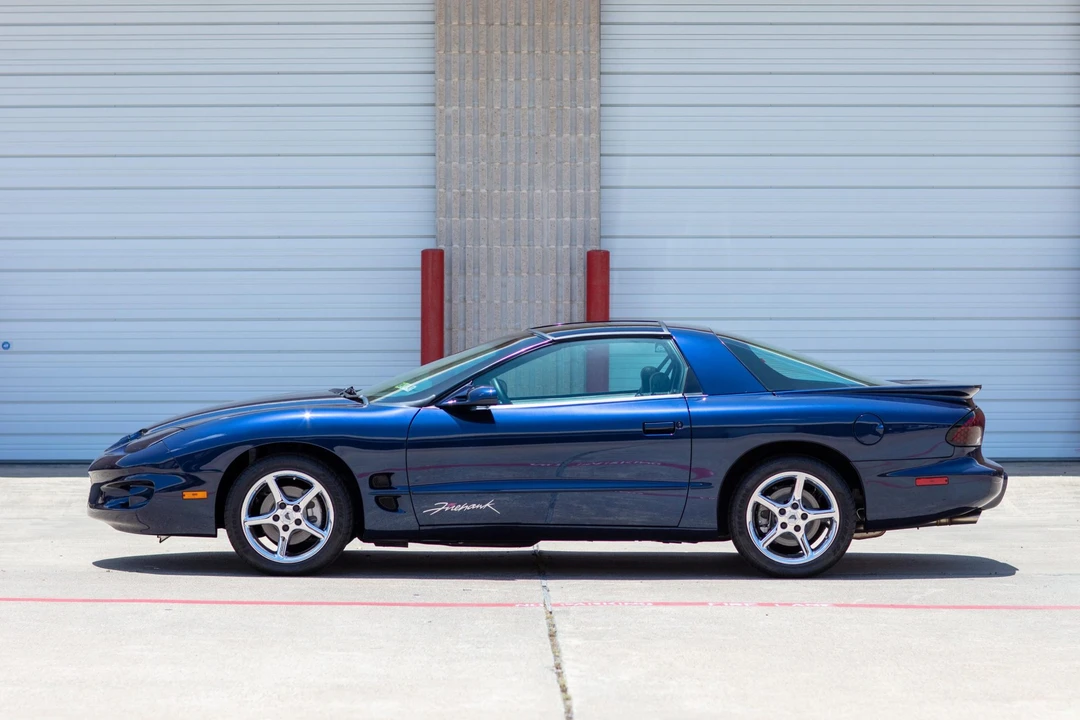 1999 Pontiac Firebird 4th Gen - Image 16 of 31