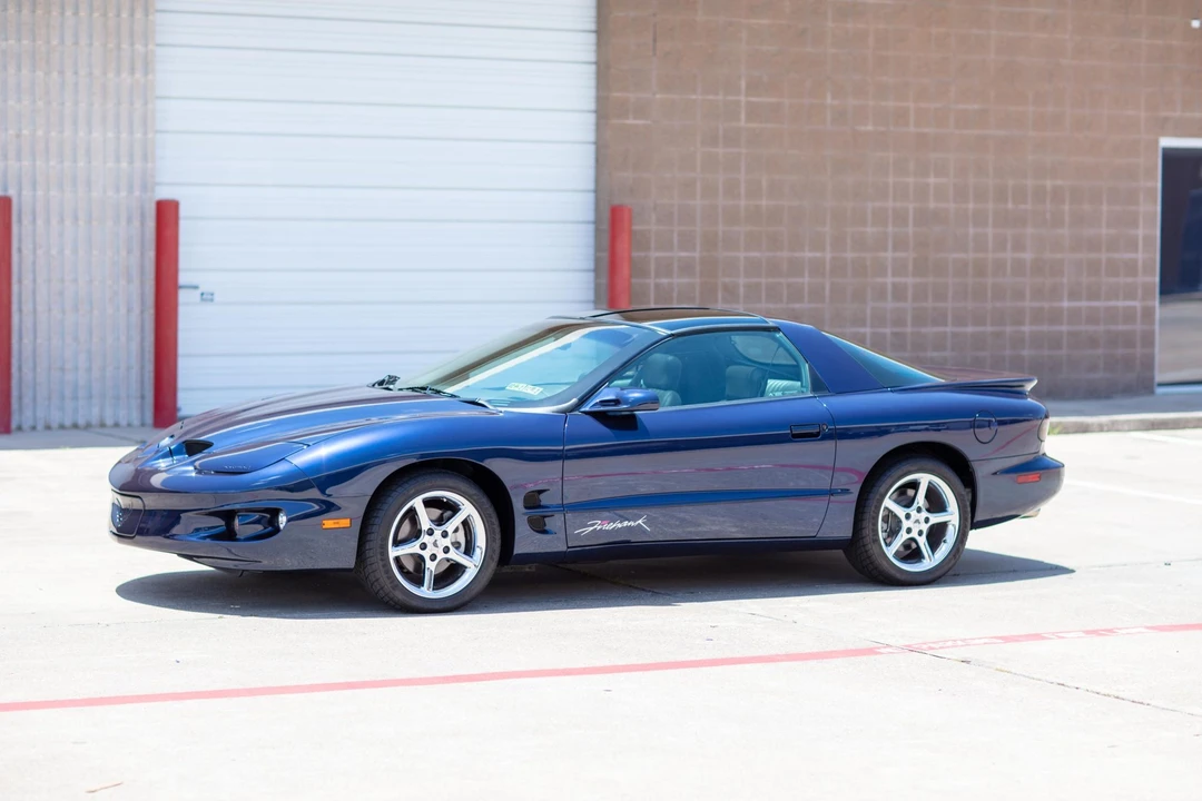 1999 Pontiac Firebird 4th Gen - Image 17 of 31