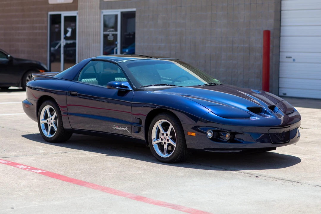 1999 Pontiac Firebird 4th Gen - Image 9 of 31