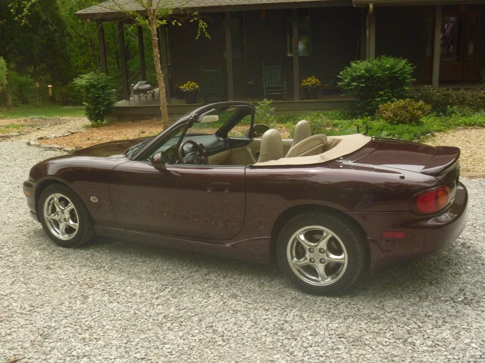 2000 Mazda NB MX-5 Miata - Image 16 of 31