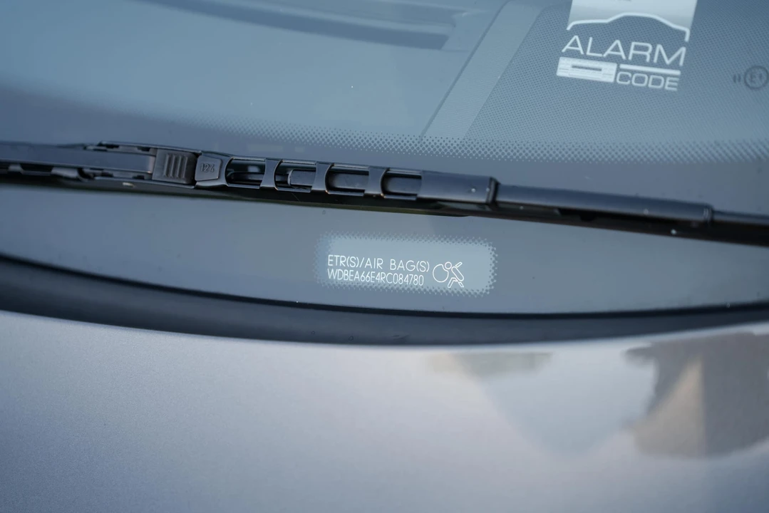 1994 Mercedes-Benz W124 E-Class - Image 29 of 31