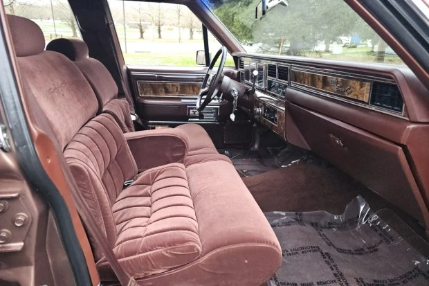 1983 Lincoln Town Car - Image 4 of 8