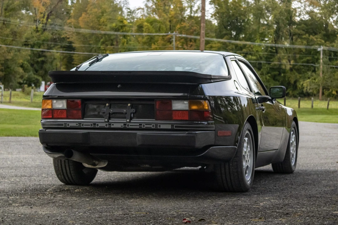 1987 Porsche 944 Turbo - Image 10 of 31