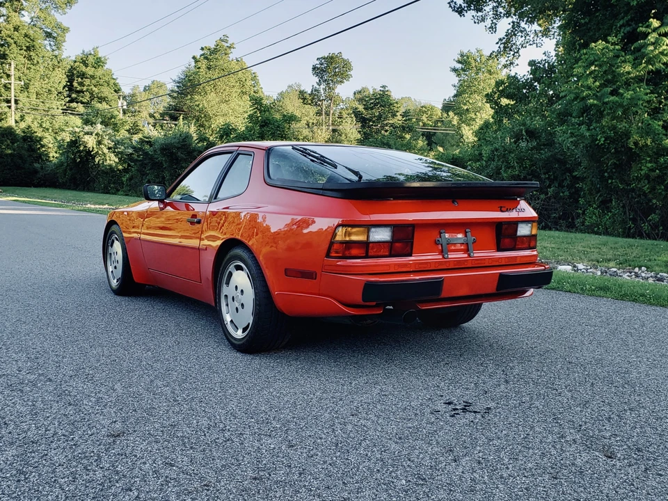 1987 Porsche 944 Turbo - Image 8 of 31