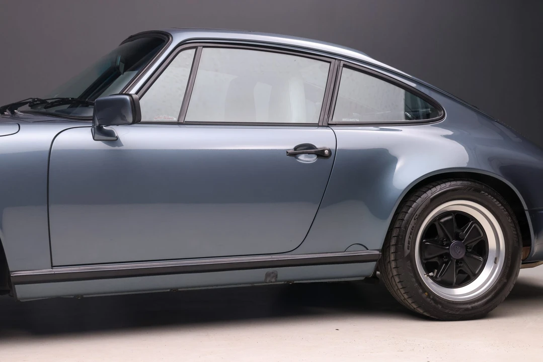1988 Porsche 911 Carrera 3.2 - Image 16 of 31