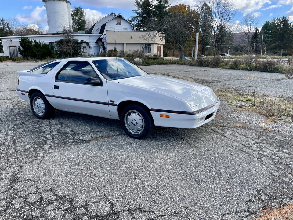 1989 Dodge Daytona - Image 7 of 31