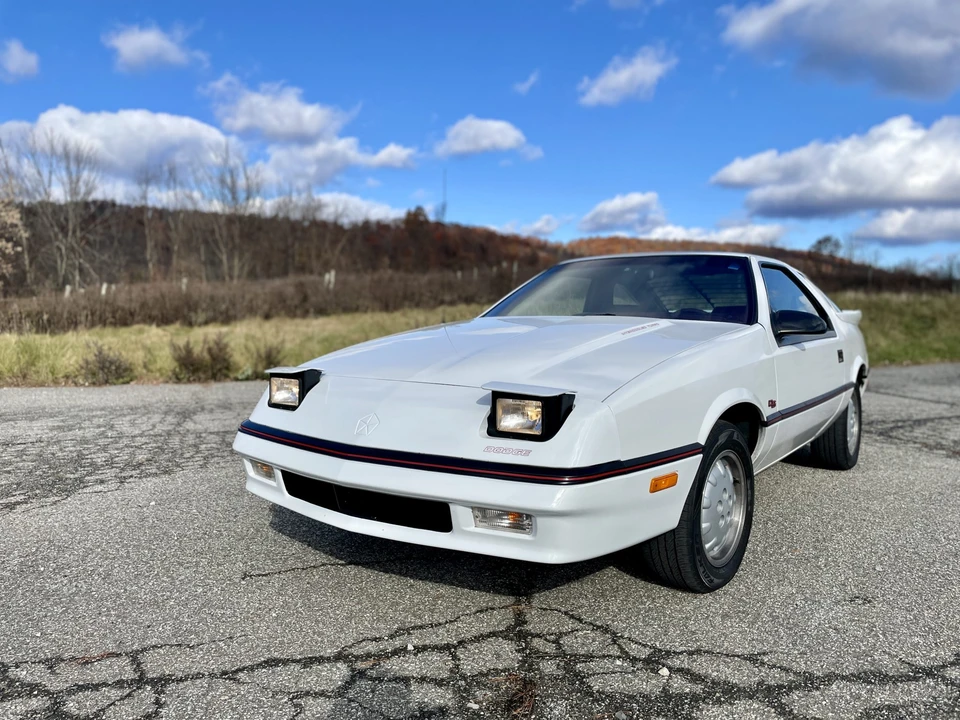 1989 Dodge Daytona - Image 2 of 31