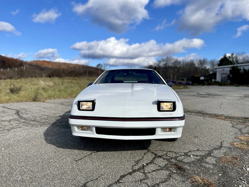 1989 Dodge Daytona - Image 4 of 31