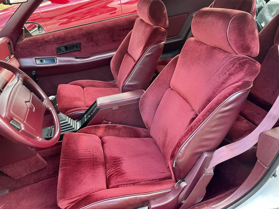1989 Dodge Daytona - Image 29 of 31