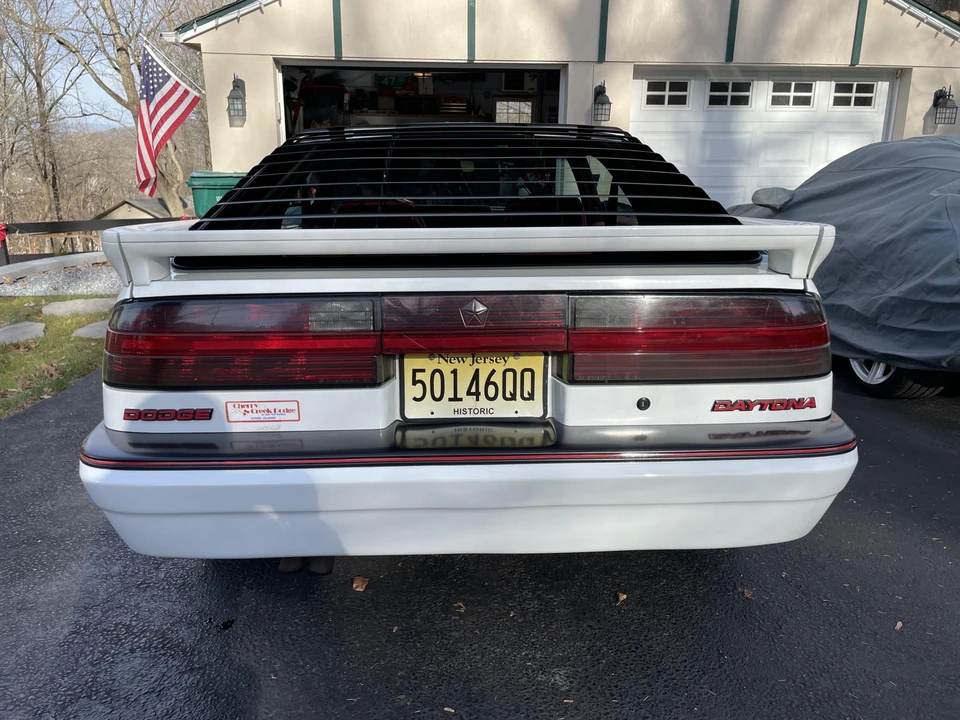 1989 Dodge Daytona - Image 12 of 31
