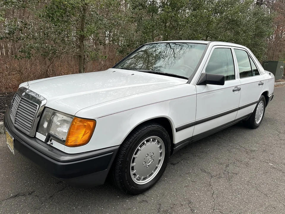 1989 Mercedes-Benz W124 E-Class - Image 9 of 31