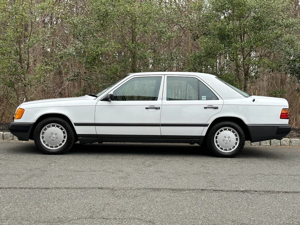 1989 Mercedes-Benz W124 E-Class - Image 8 of 31