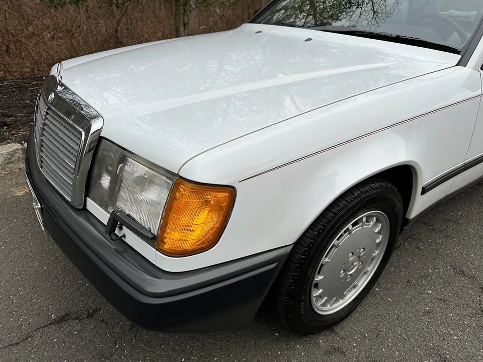 1989 Mercedes-Benz W124 E-Class - Image 24 of 31