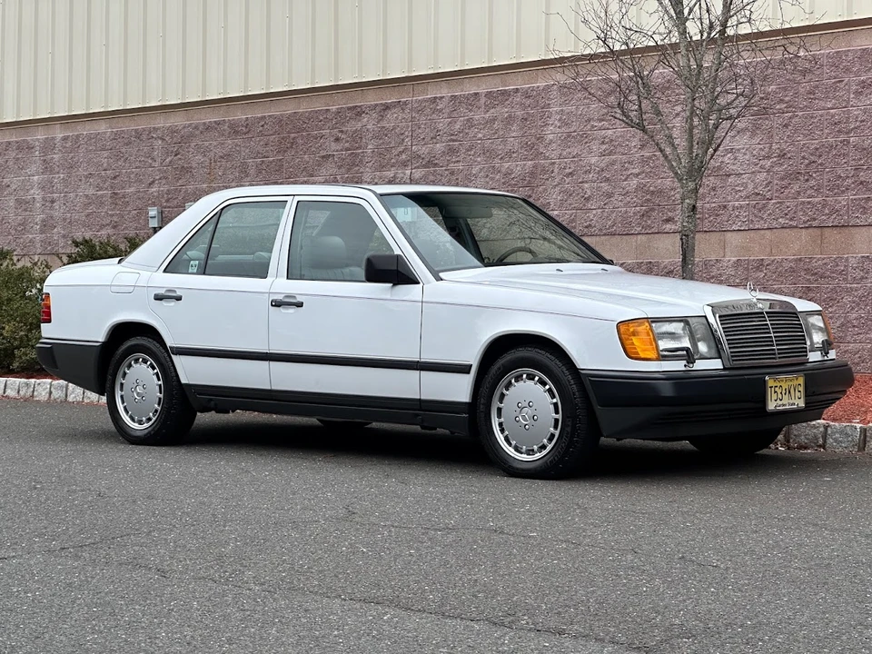 1989 Mercedes-Benz W124 E-Class - Image 4 of 31