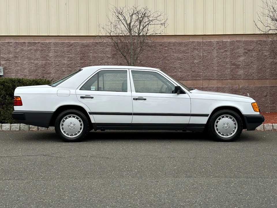 1989 Mercedes-Benz W124 E-Class - Image 5 of 31