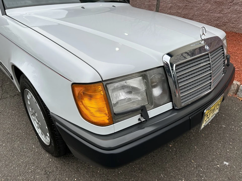 1989 Mercedes-Benz W124 E-Class - Image 16 of 31