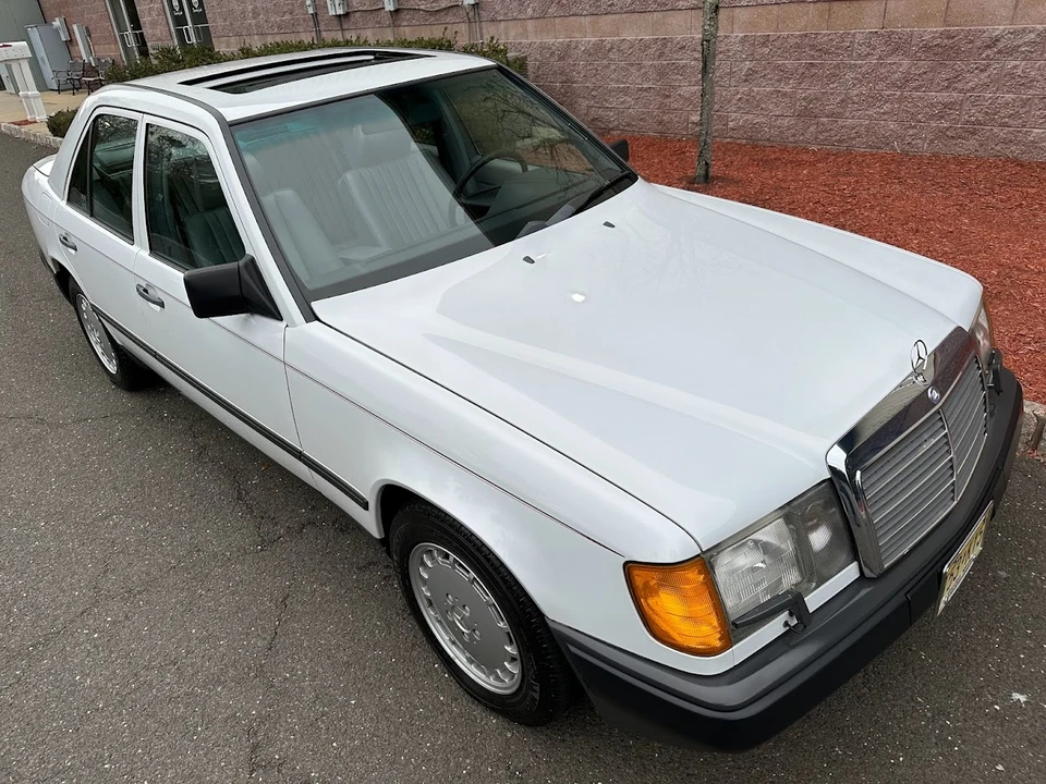 1989 Mercedes-Benz W124 E-Class - Image 15 of 31
