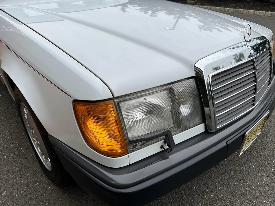 1989 Mercedes-Benz W124 E-Class - Image 17 of 31