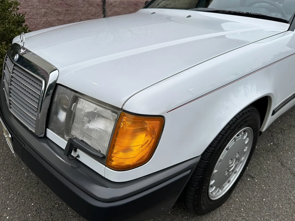 1989 Mercedes-Benz W124 E-Class - Image 21 of 31
