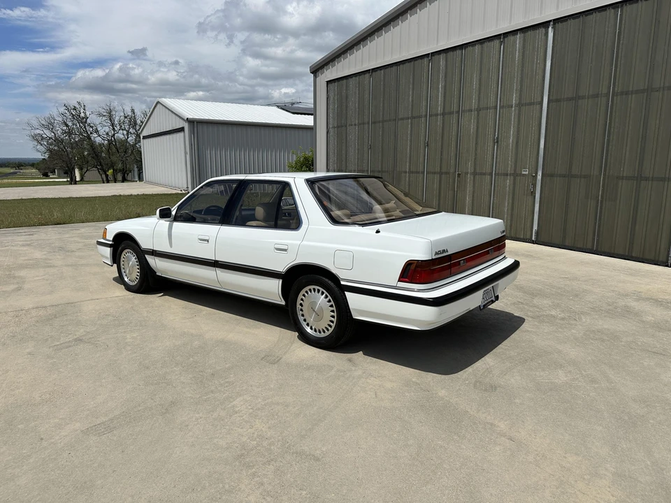 1990 Acura Legend 1st Gen - Image 21 of 31