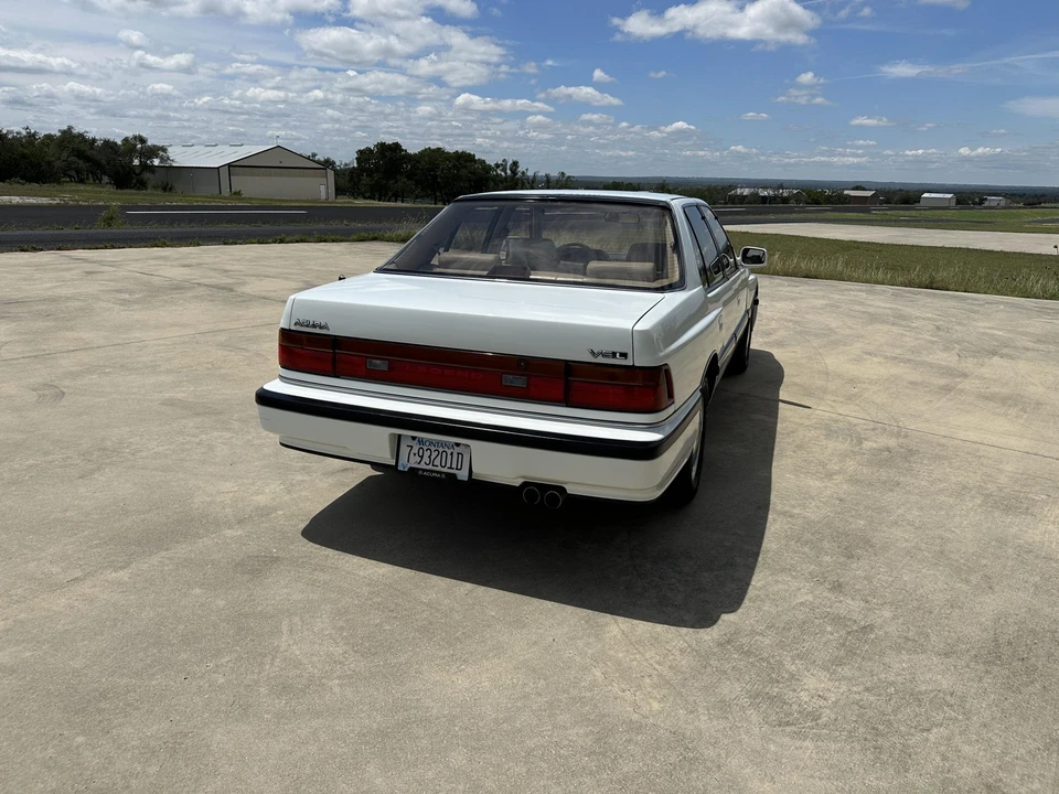 1990 Acura Legend 1st Gen - Image 17 of 31