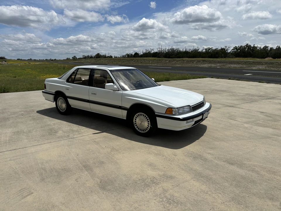 1990 Acura Legend 1st Gen - Image 10 of 31