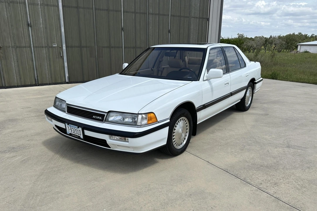 1990 Acura Legend 1st Gen - Image 2 of 31