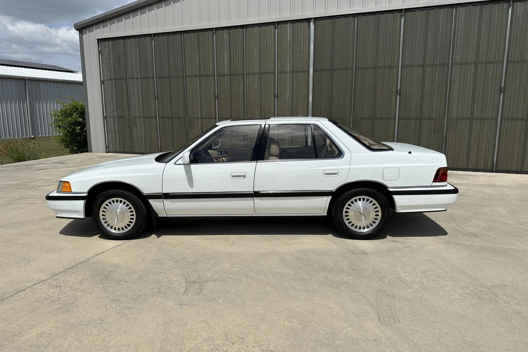 1990 Acura Legend 1st Gen - Image 24 of 31
