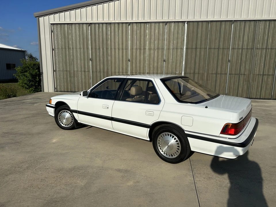 1990 Acura Legend 1st Gen - Image 22 of 31