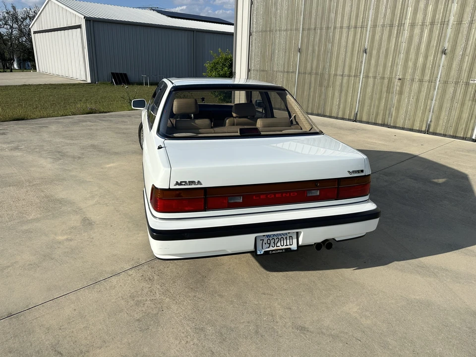 1990 Acura Legend 1st Gen - Image 19 of 31